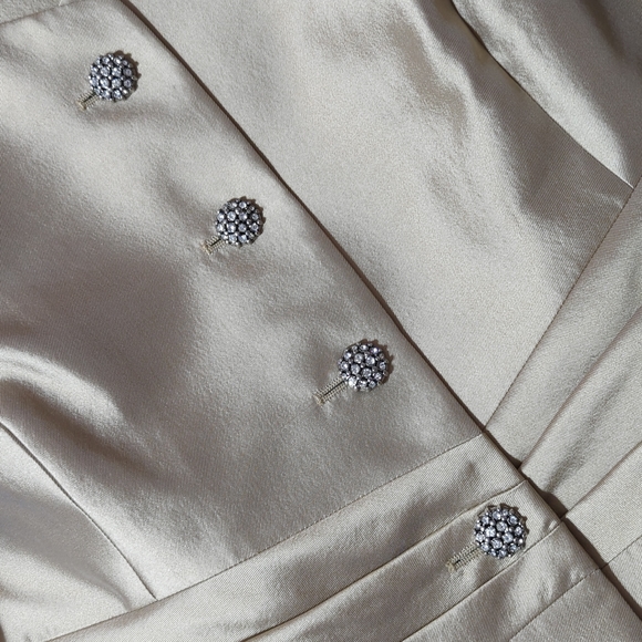 Stunning silk gold skirt suit. Talbots 10 - Picture 7 of 7